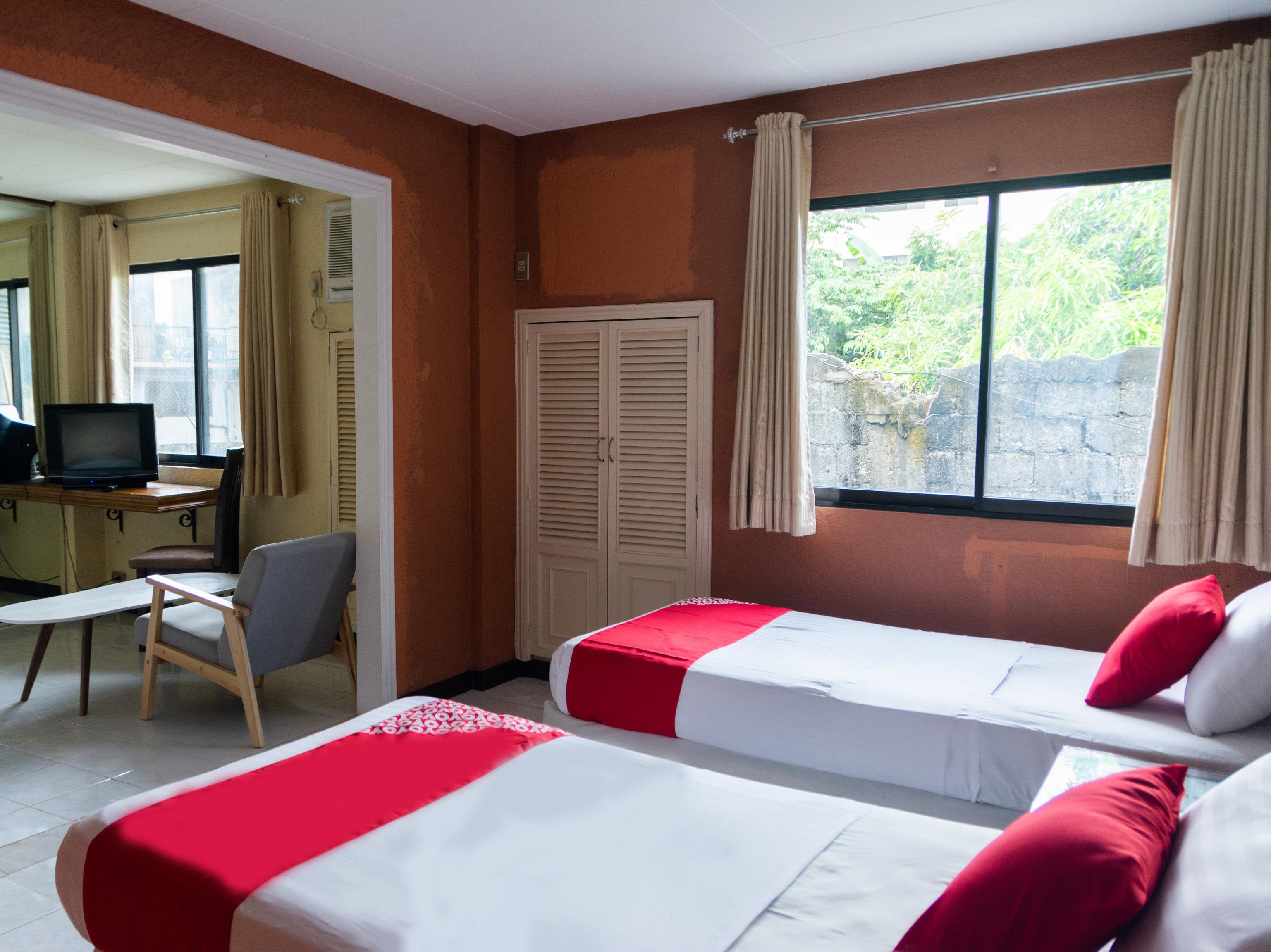 Chito'S Hotel Iloilo City Exterior photo