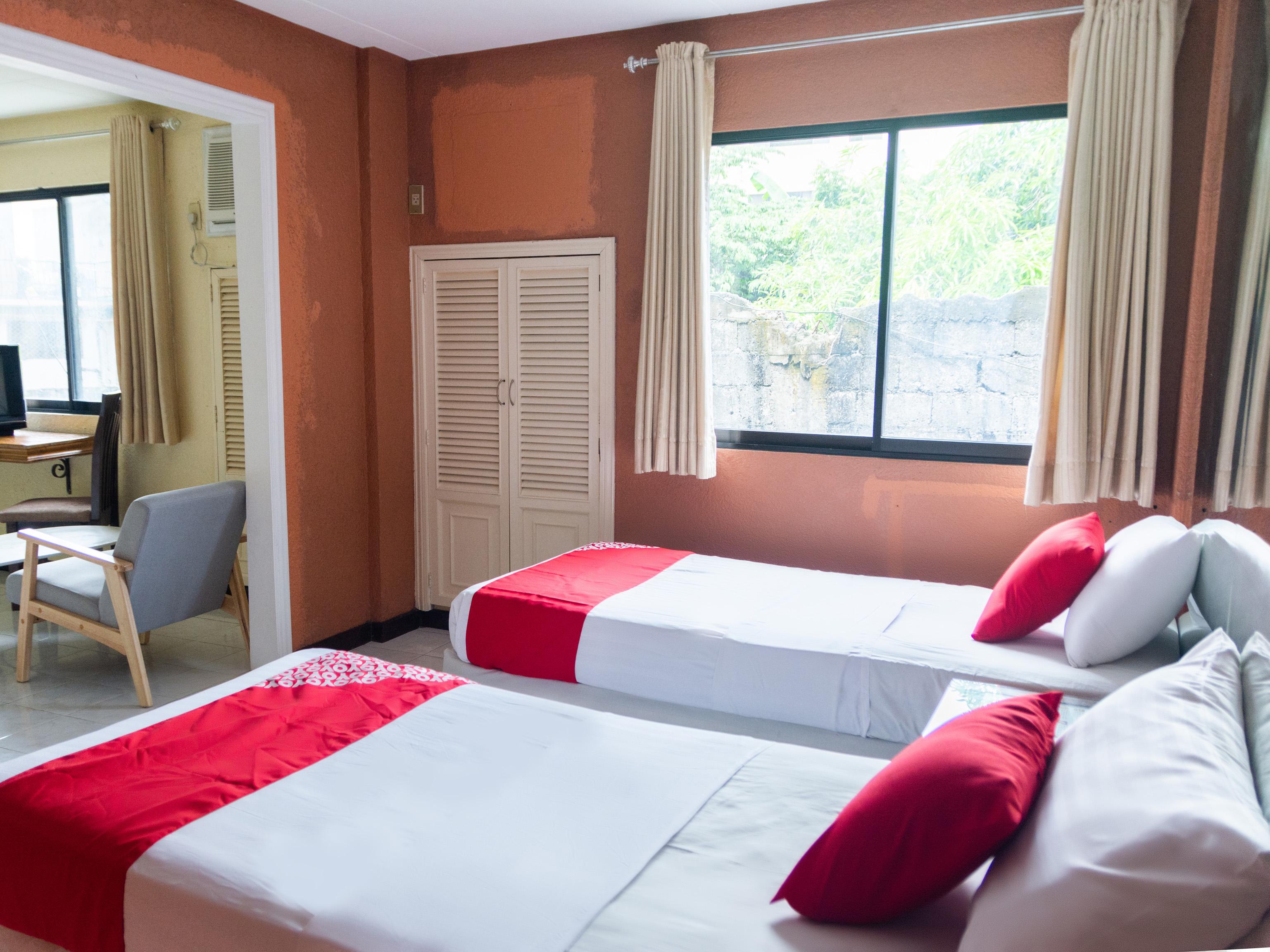 Chito'S Hotel Iloilo City Exterior photo